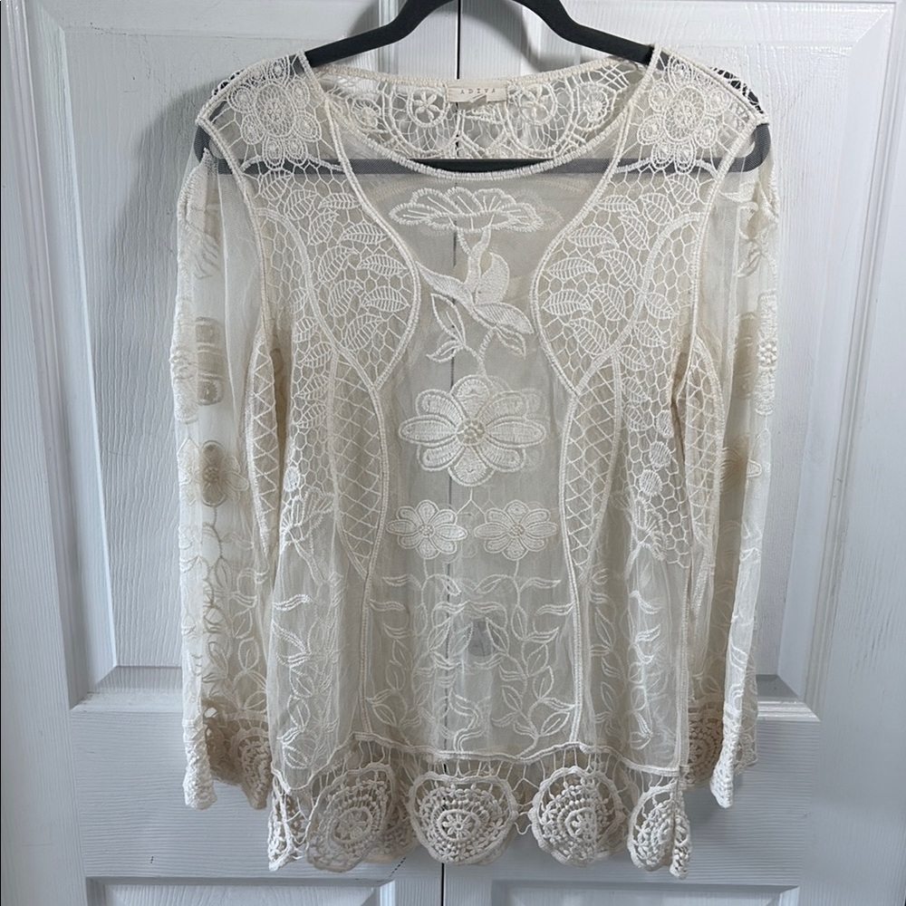 Boho Ivory Lace Sheer Blouse 🌿✨ - Picture 2 of 6